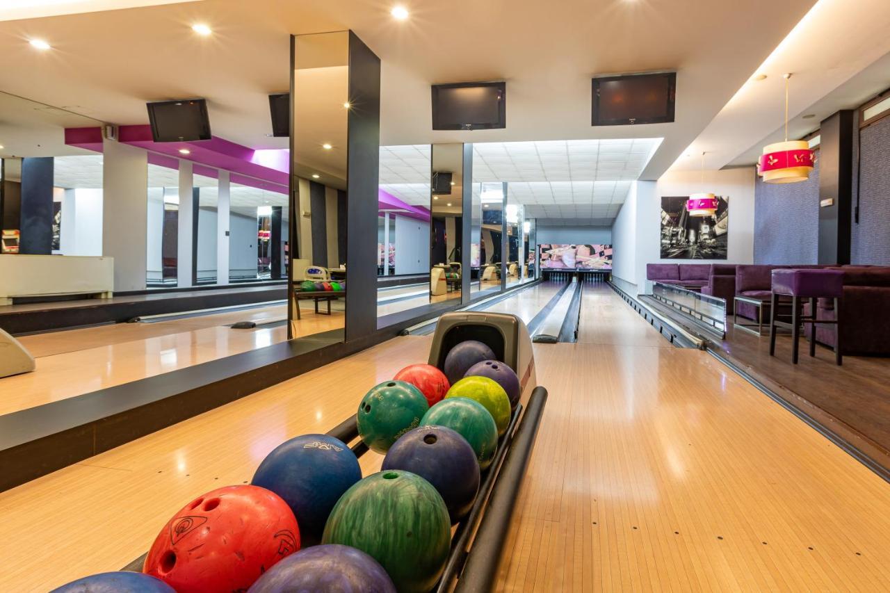 Spa Hotel Persenk Devín Zewnętrze zdjęcie Bowling at the hotel