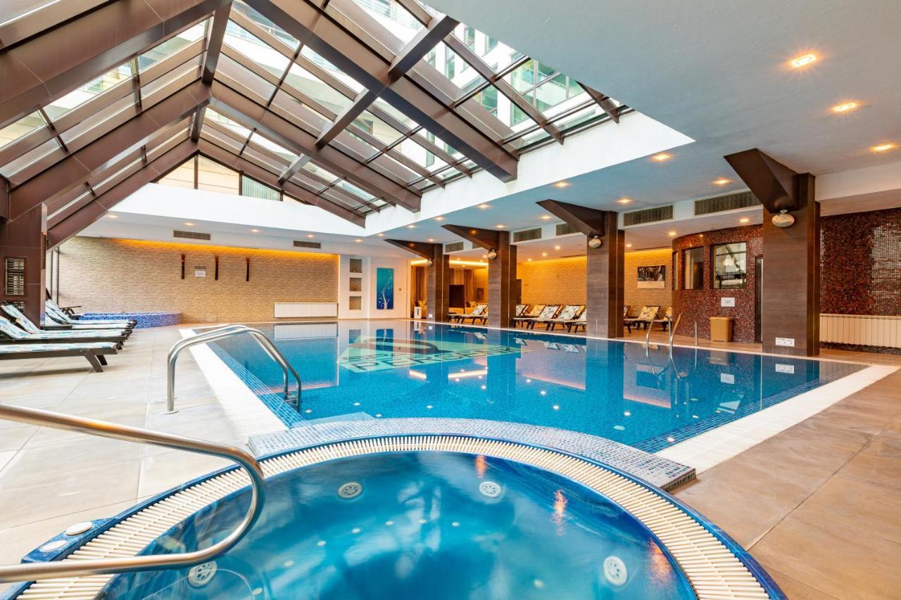 Spa Hotel Persenk Devín Zewnętrze zdjęcie The swimming pool at the hotel
